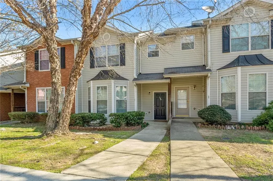 127 Hawkeye LN, Conyers, GA 30012