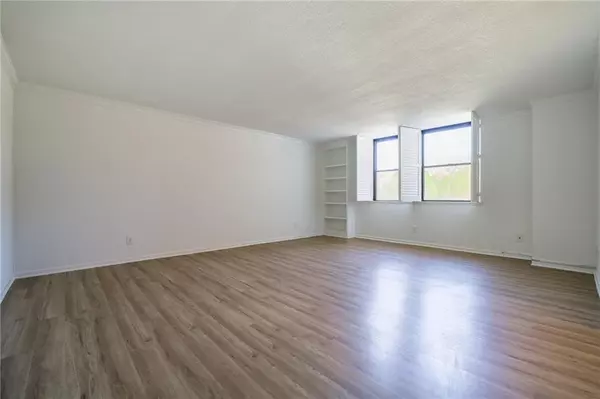 Atlanta, GA 30305,2965 Pharr Court South NW #503