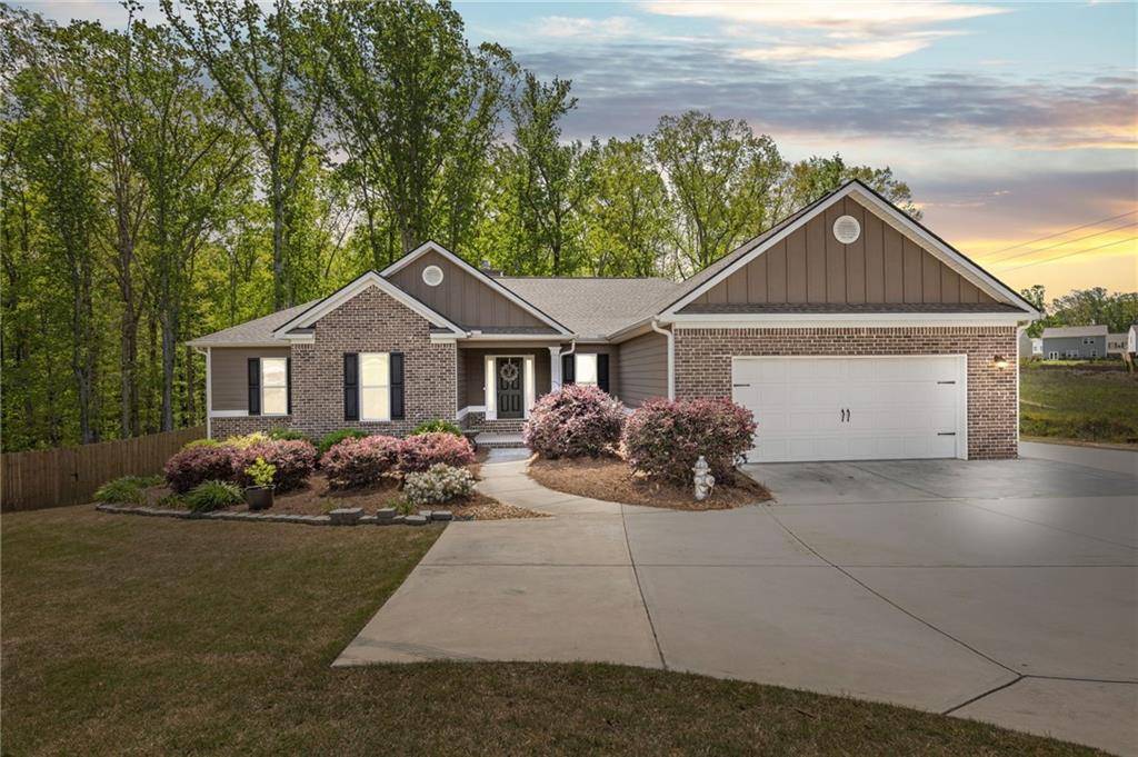 321 McMillian CT, Winder, GA 30680