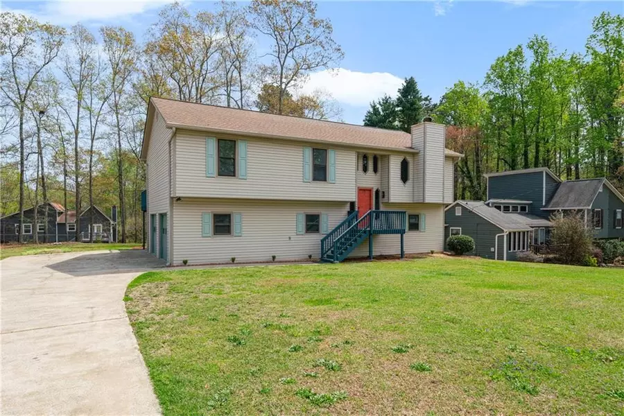 1612 Sky Crest DR, Lithia Springs, GA 30122