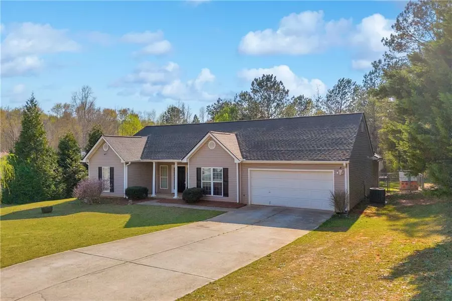 365 Centennial DR, Bethlehem, GA 30620