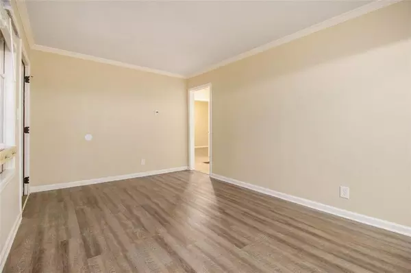 Decatur, GA 30035,1907 OAK VALLEY RD