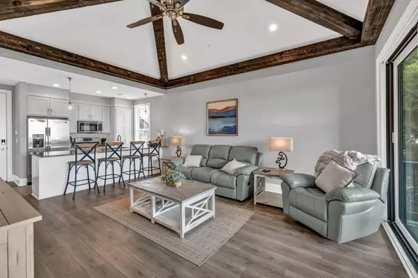 Toccoa, GA 30577,19 Cottage LN #201