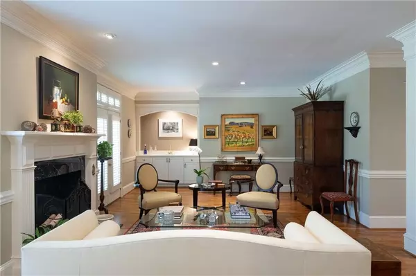 Atlanta, GA 30305,2960 Pharr Court South NW #N4