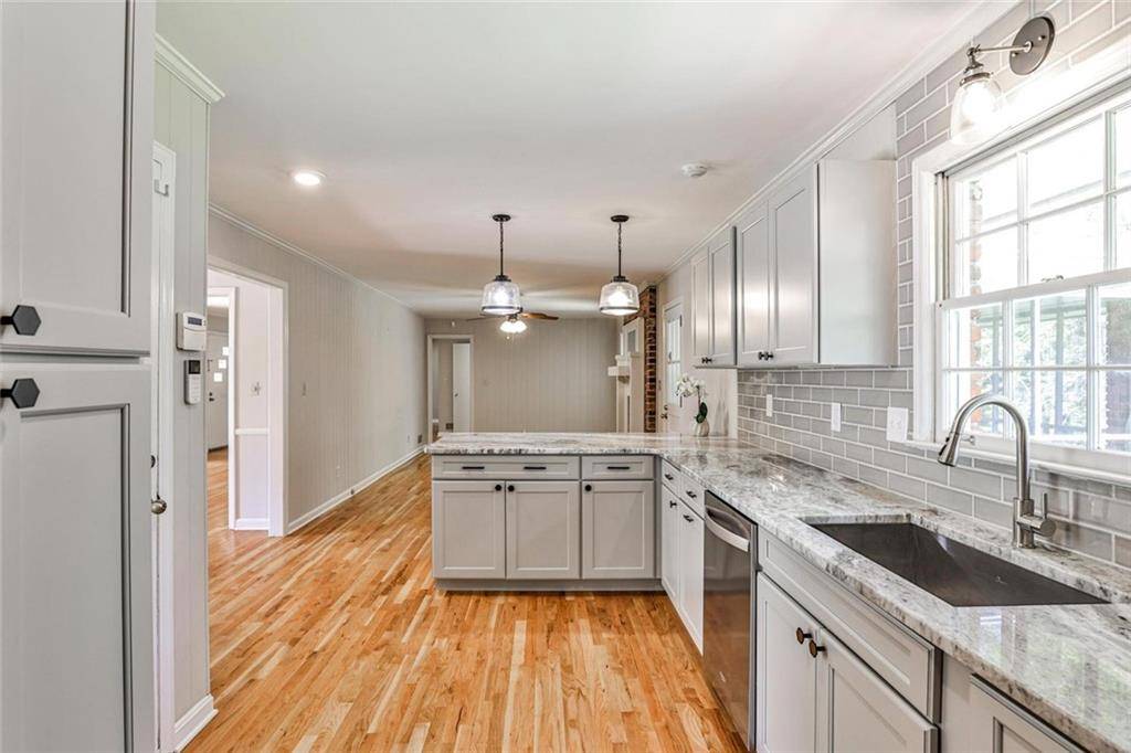 Decatur, GA 30033,2728 Whispering Pines CT