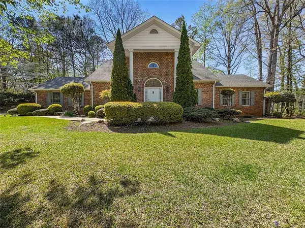 930 E Lake DR, Gainesville, GA 30506