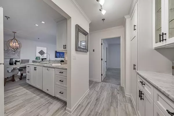 Atlanta, GA 30328,300 Johnson Ferry RD NE #A1008