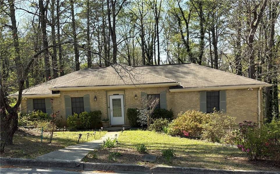 3211 Flamingo DR, East Point, GA 30344