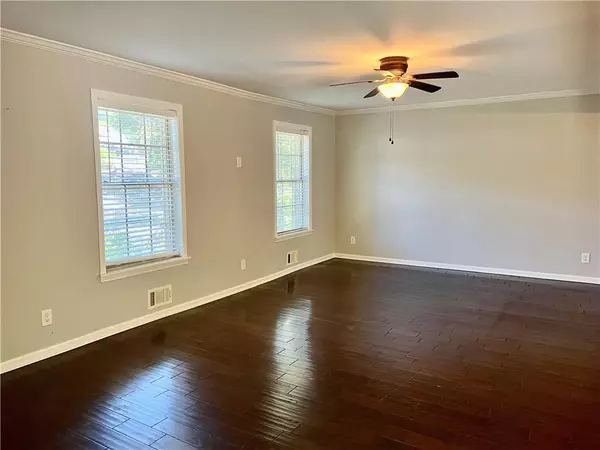 East Point, GA 30344,3211 Flamingo DR