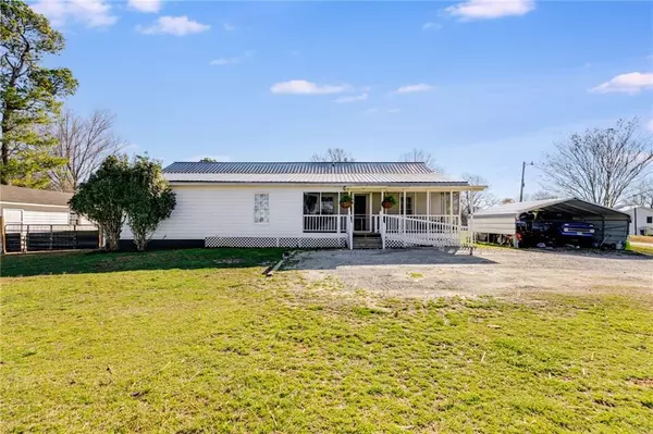 42 Eaves DR, Temple, GA 30179