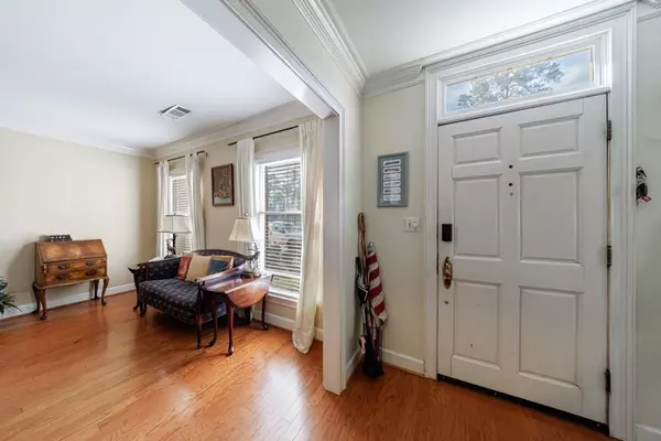 Atlanta, GA 30342,272 Windsor Pkwy