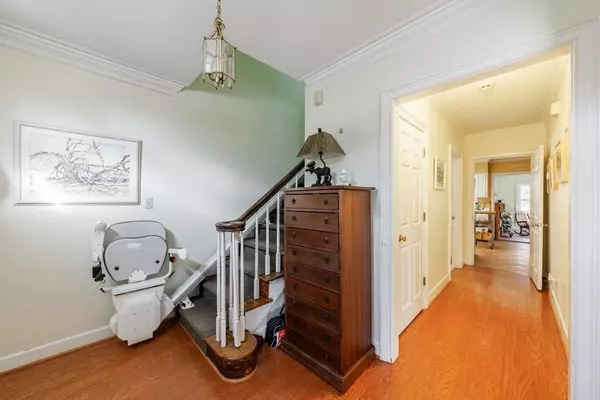 Atlanta, GA 30342,272 Windsor Pkwy