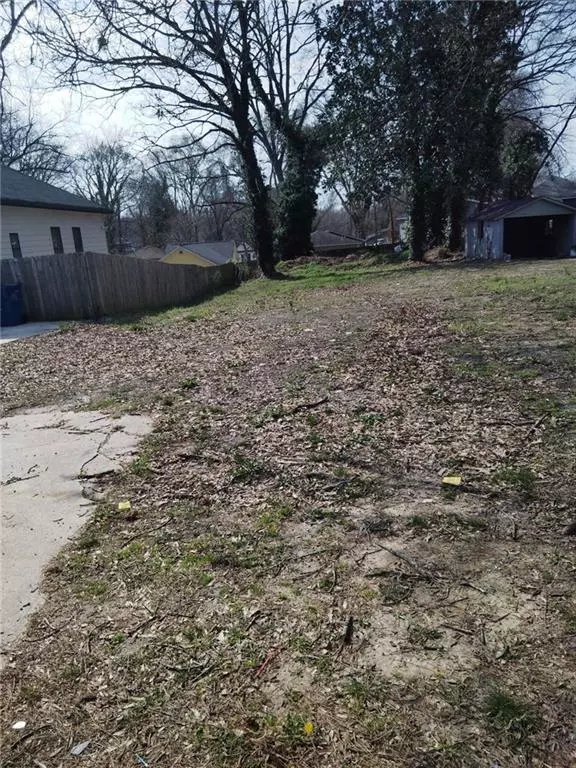 Atlanta, GA 30310,2146 Martin Luther King Jr DR