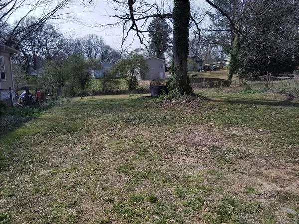 Atlanta, GA 30310,2152 Martin Luther King Jr DR