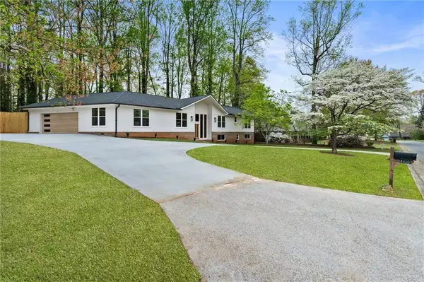 3805 Cloudland DR SE, Smyrna, GA 30082