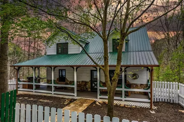 2037 Newport Dr, Ellijay, GA 30540