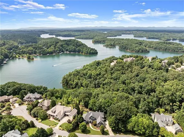3722 Wavespray CT, Gainesville, GA 30506