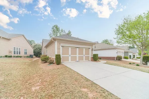 Hoschton, GA 30548,6316 Black Rock LN