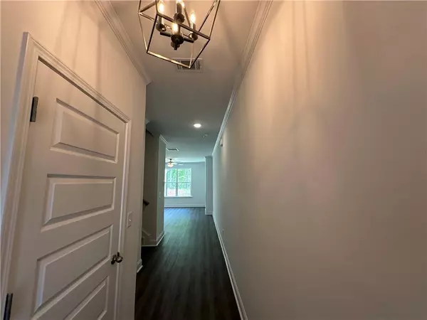 Flowery Branch, GA 30542,5619 Chickory DR #126