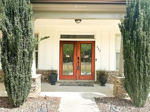 Loganville, GA 30052,325 Brook Hollow LN