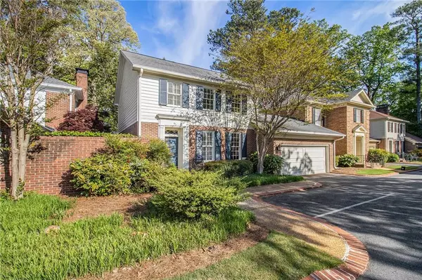 Decatur, GA 30030,629 Pinetree DR