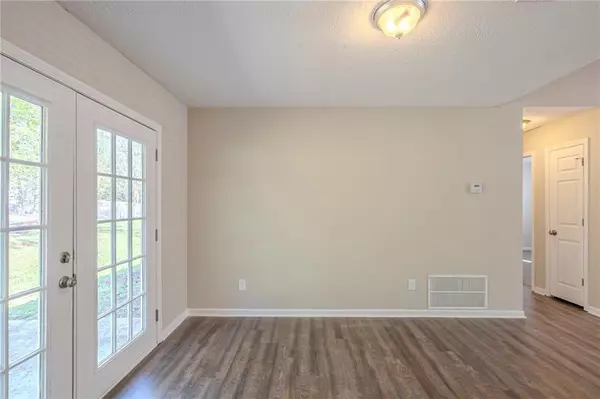 Atlanta, GA 30349,6520 Emerald Pointe CIR