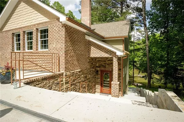4075 Fincher DR, Gainesville, GA 30504