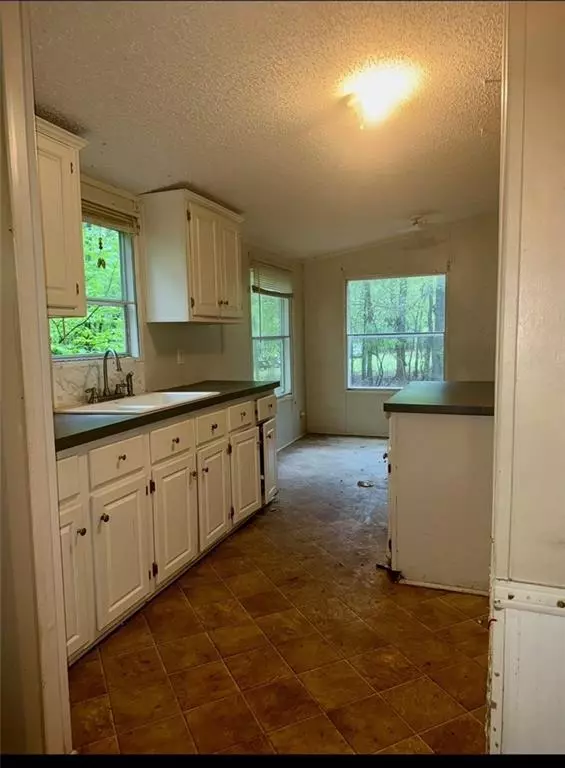 Eatonton, GA 31024,597 Rockville Spring RD