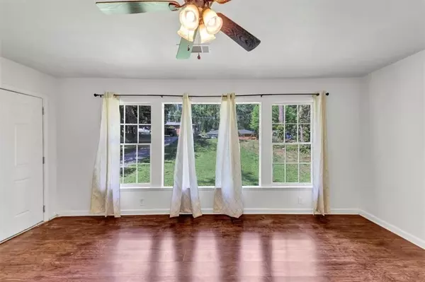 East Point, GA 30344,856 Glenway DR