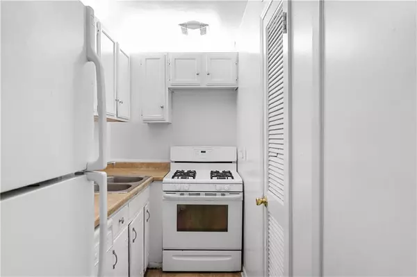 Atlanta, GA 30305,11 Peachtree Hills AVE NE #B7