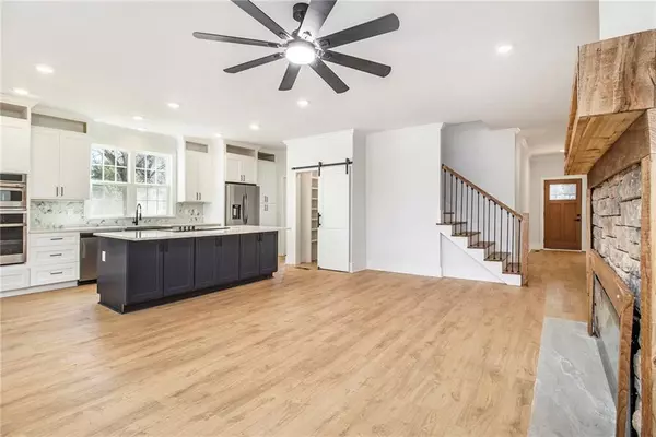 Stone Mountain, GA 30083,5260 Moore ST