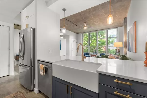 Atlanta, GA 30307,245 N Highland AVE NE #220