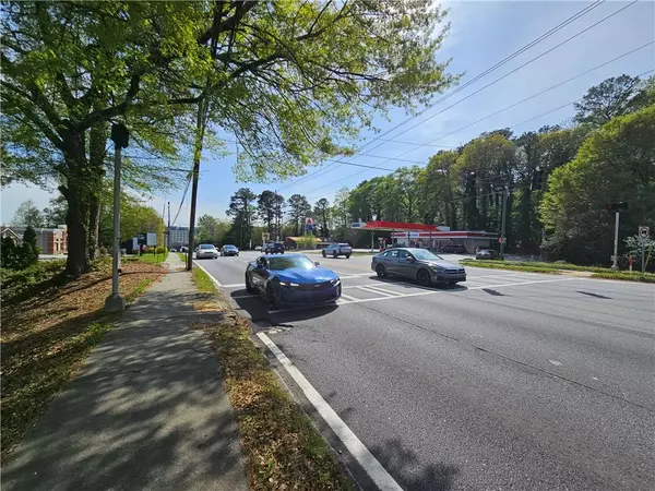 Decatur, GA 30033,1799 Clairmont RD