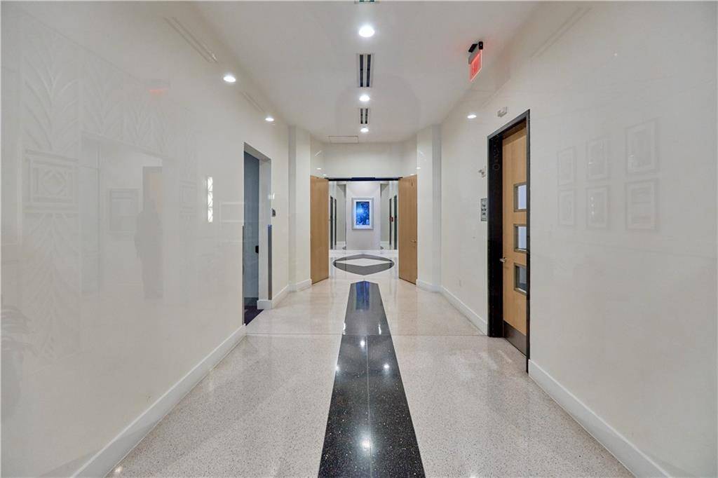 Atlanta, GA 30308,860 Peachtree ST NE #1010