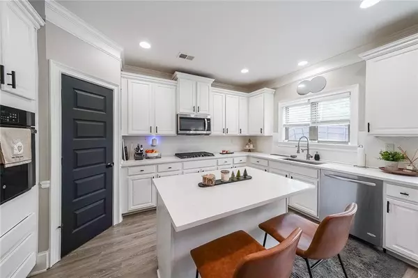 Atlanta, GA 30331,5617 Casa Blanca LN