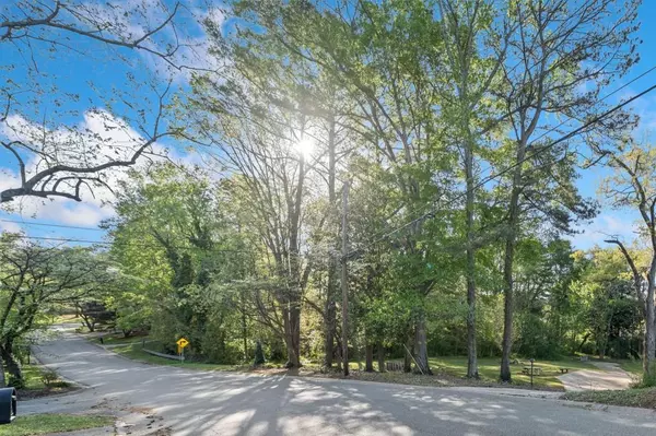 Roswell, GA 30075,335 Alpine DR