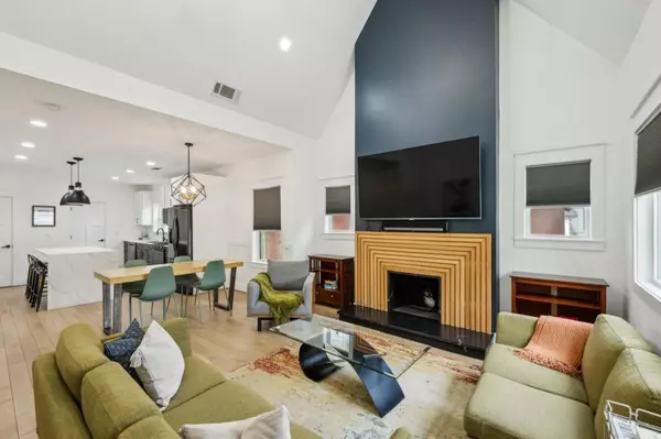 Atlanta, GA 30310,878 Dill AVE SW