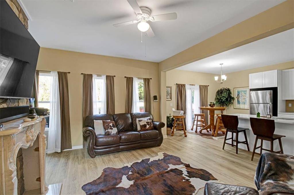 Lithonia, GA 30058,6860 Robinson ST