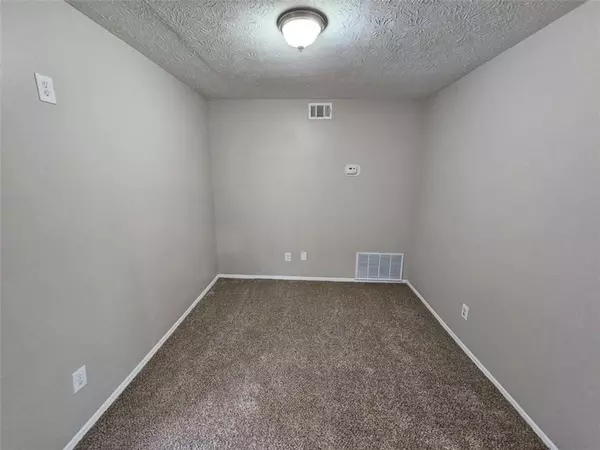 Lithonia, GA 30058,6301 Creekford DR