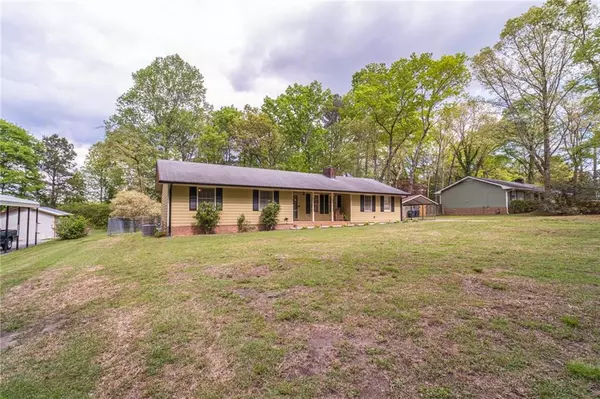 Loganville, GA 30052,284 Zion Wood RD