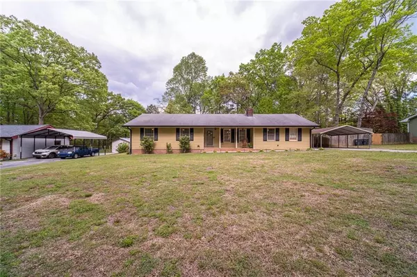 Loganville, GA 30052,284 Zion Wood RD