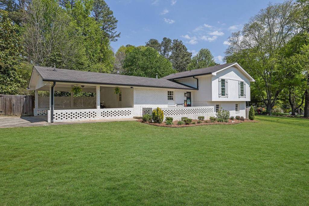 Marietta, GA 30062,3935 Manor House DR