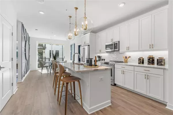 Atlanta, GA 30315,371 Grant CIR SE #1822