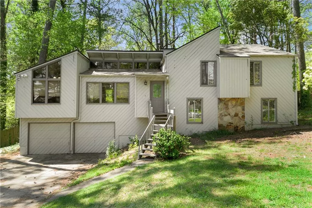 Marietta, GA 30066,3923 Lookout Point DR