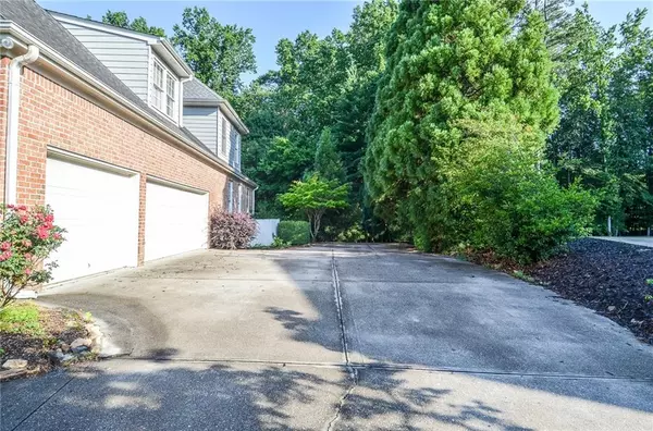 Alpharetta, GA 30004,128 Laurel Ridge DR