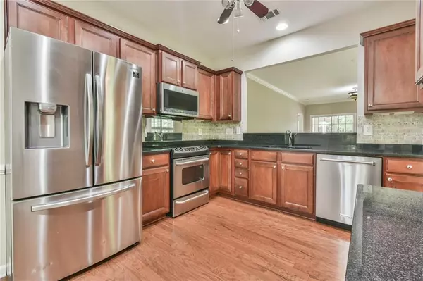 Hoschton, GA 30548,6204 Brookside LN