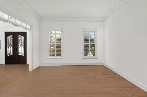 Atlanta, GA 30342,18 Rose Gate DR NE