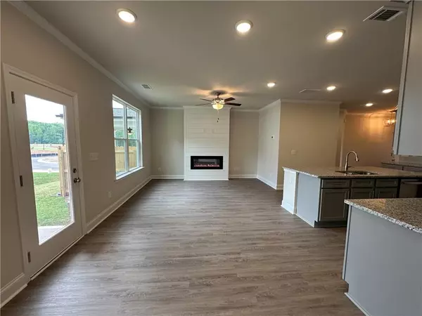 Flowery Branch, GA 30542,5651 Chickory DR #118