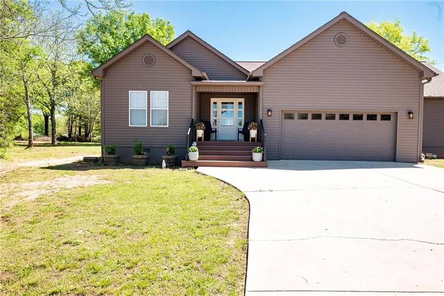 2189 Broad ST, Statham, GA 30666