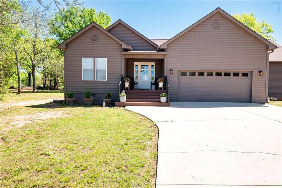 2189 Broad ST, Statham, GA 30666